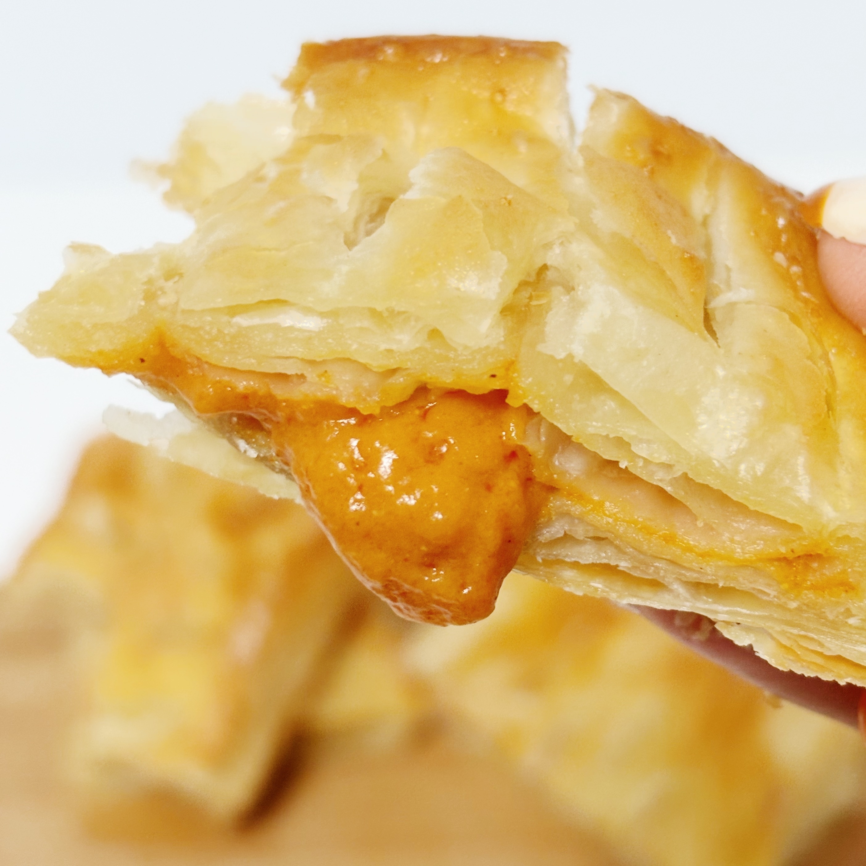 ミスドのおすすめのパイ「エビ香るクリーミービスクパイ」