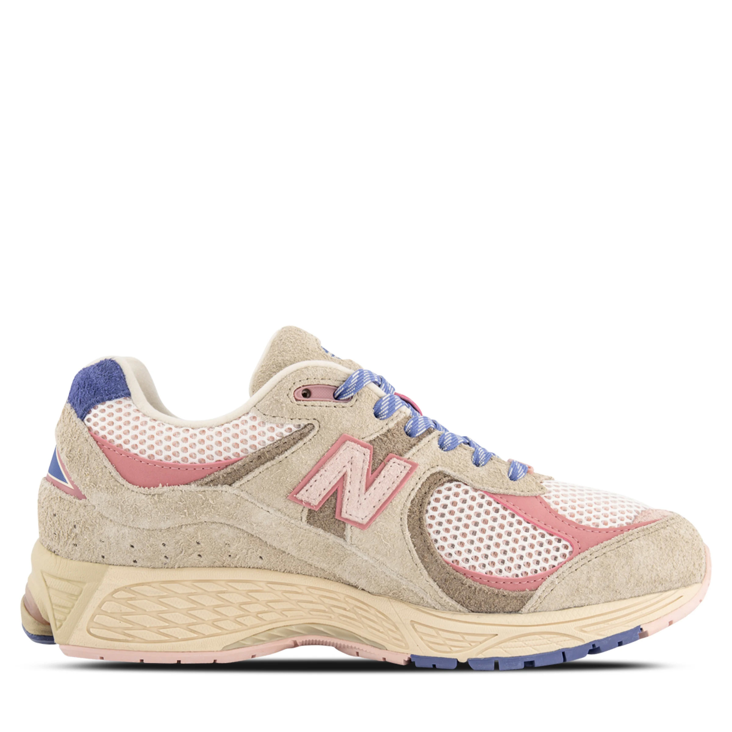 hype new balance 2002r