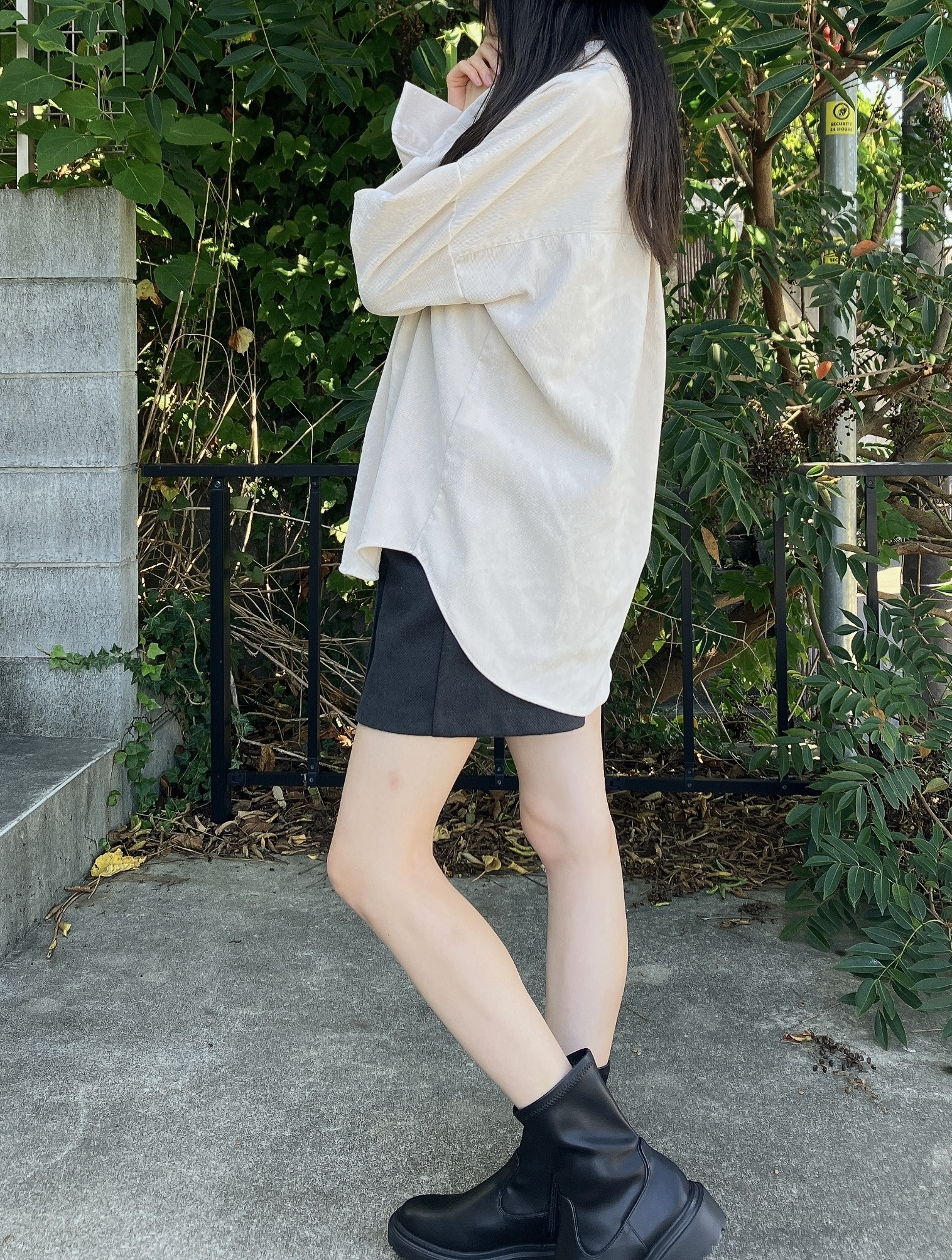 ZARA（ザラ）のおすすめシャツ「ファインコーデュロイ オーバーサイズシャツ」