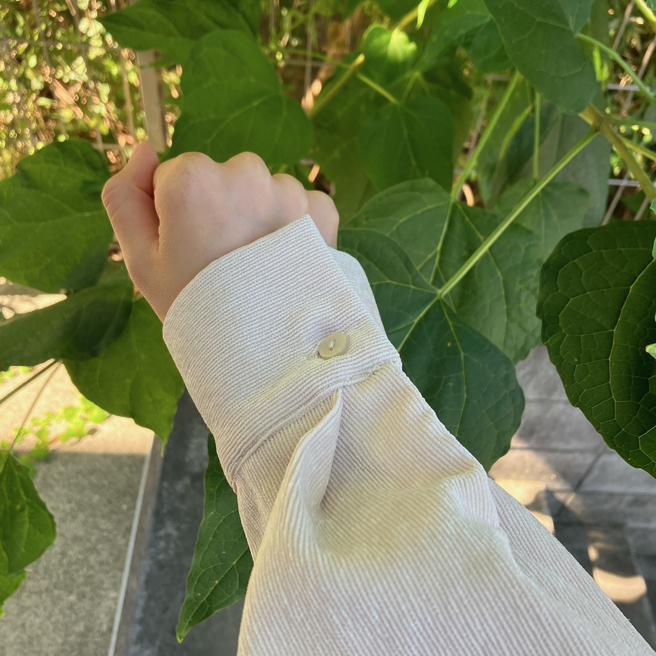 ZARA（ザラ）のおすすめシャツ「ファインコーデュロイ オーバーサイズシャツ」