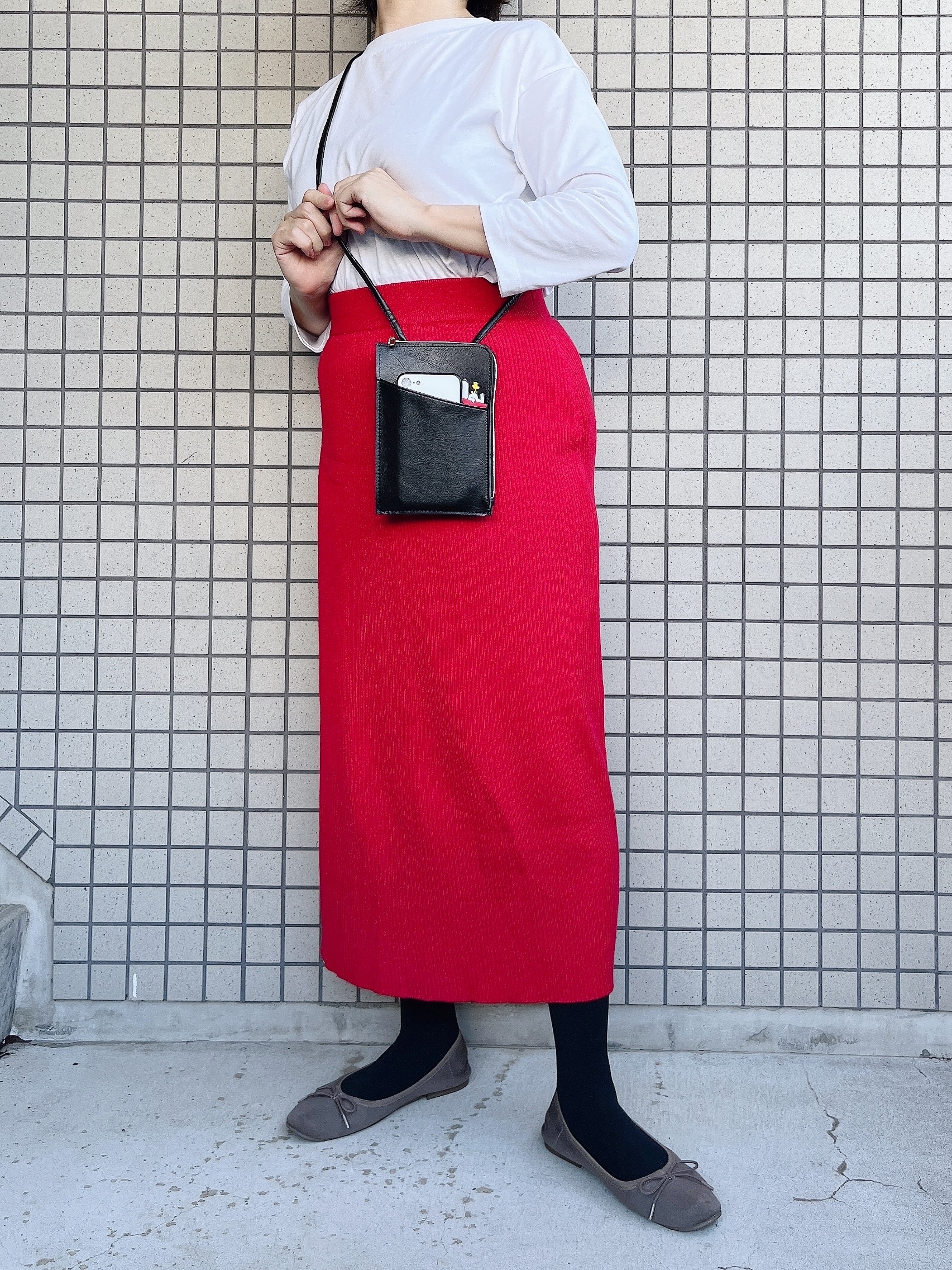 GLOW11月号増刊の付録「SNOOPY カードケース付きレザー調スマホポシェット」