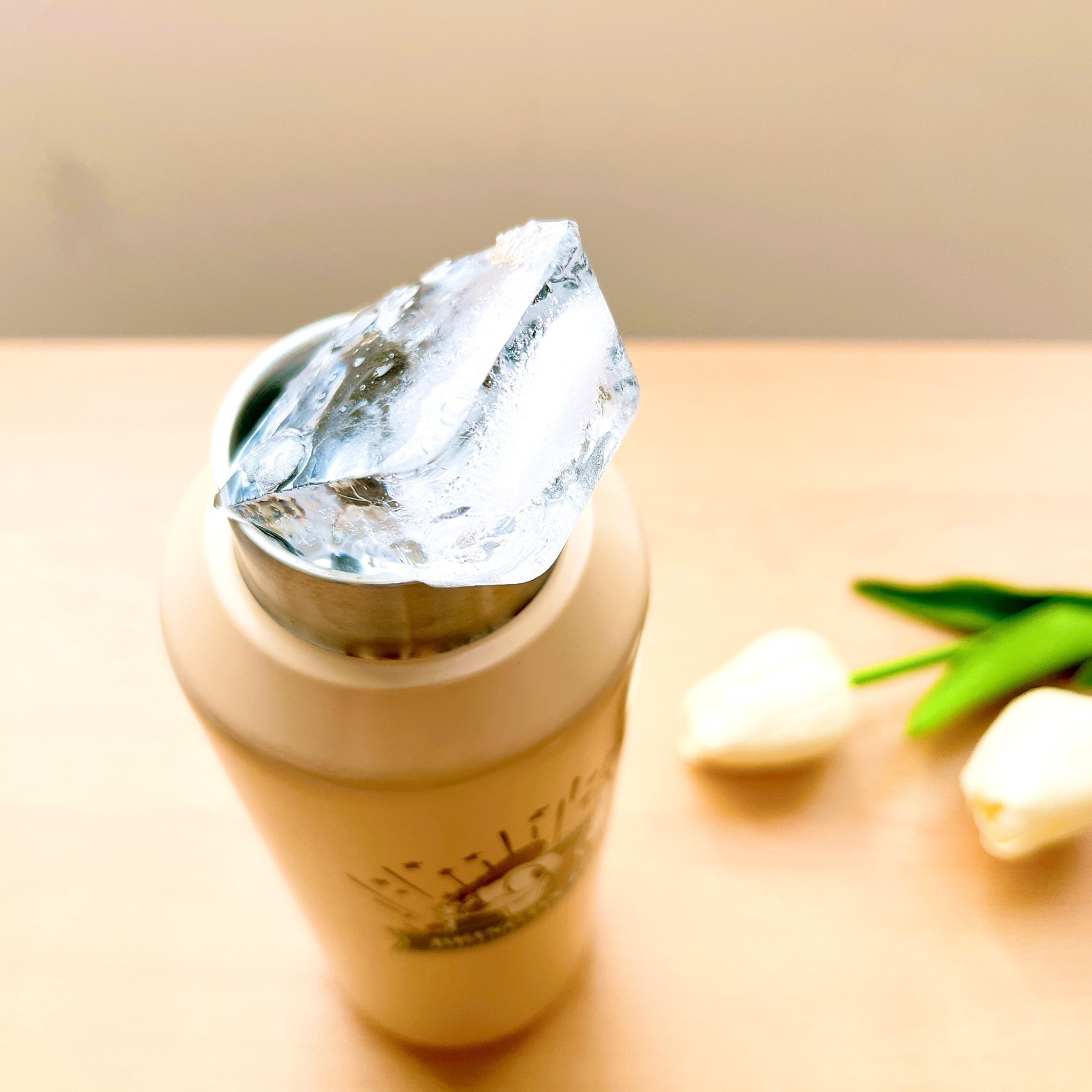 Starbucks Coffee(スターバックスコーヒー)のオススメのボトル「DISNEY Donald スクリューリッドステンレスボトル ベージュ 473ml」