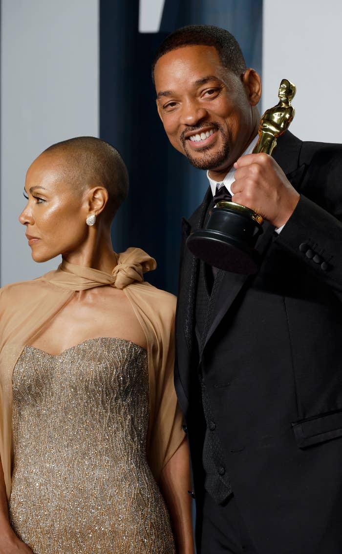 Close-up of Jada with a smiling Will, who&#x27;s holding an Oscar