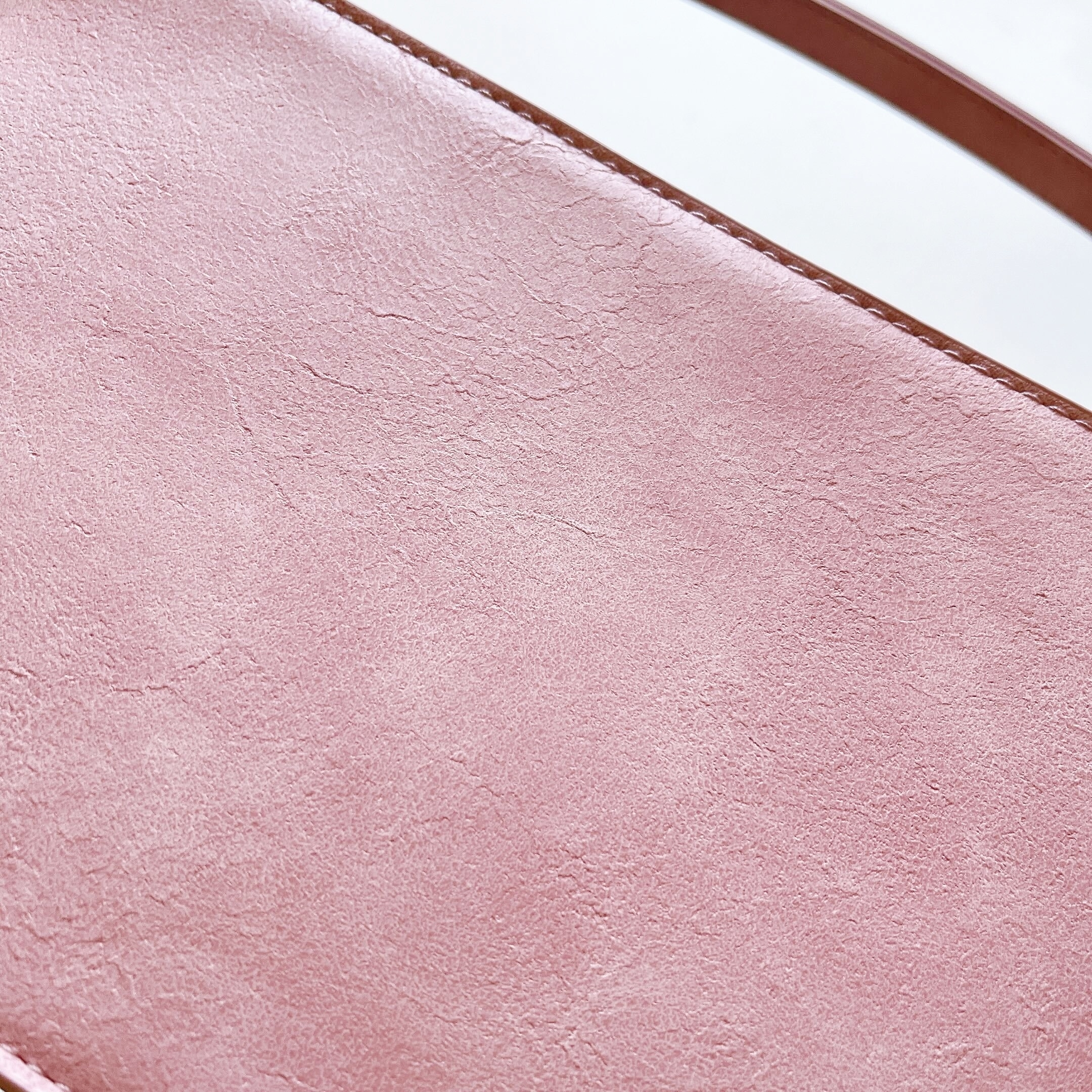 ZARA（ザラ）のオススメのバッグ「ミニマル ショルダーパッド」