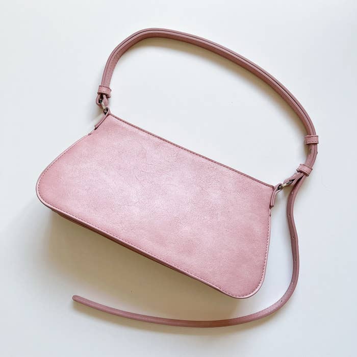 ZARA（ザラ）のオススメのバッグ「ミニマル ショルダーパッド」