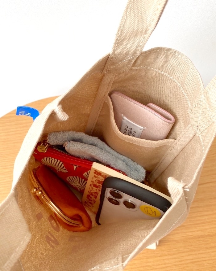 ニコアンドのオススメのバッグ「【Fishs Eddy(フィッシュエディ)】カラーロゴトートバッグS」