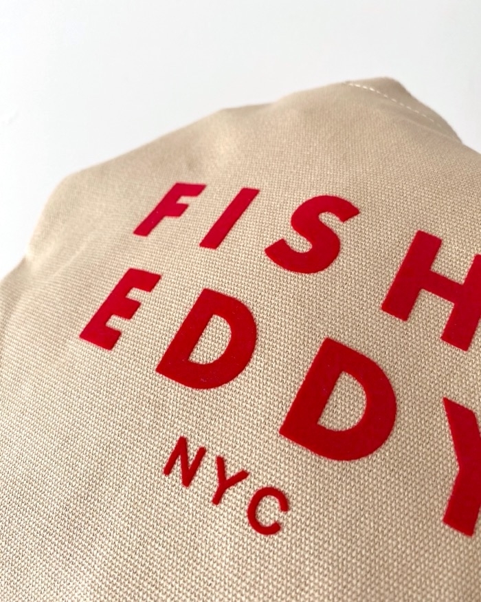 ニコアンドのオススメのバッグ「【Fishs Eddy(フィッシュエディ)】カラーロゴトートバッグS」