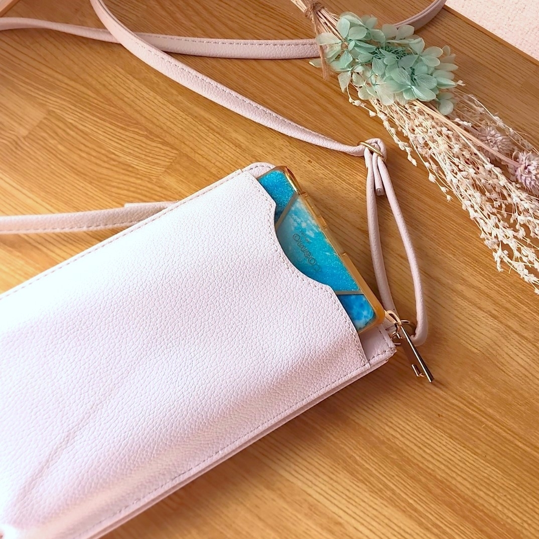 ドン・キホーテのおすすめスマホグッズ「me＆do スマホポーチ」