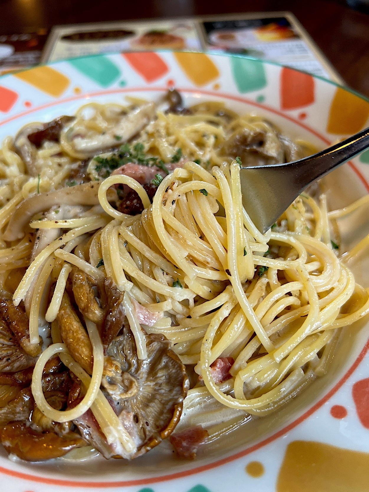 星乃珈琲店のオススメのメニュー「3種きのことベーコンのポルチーニクリーム」