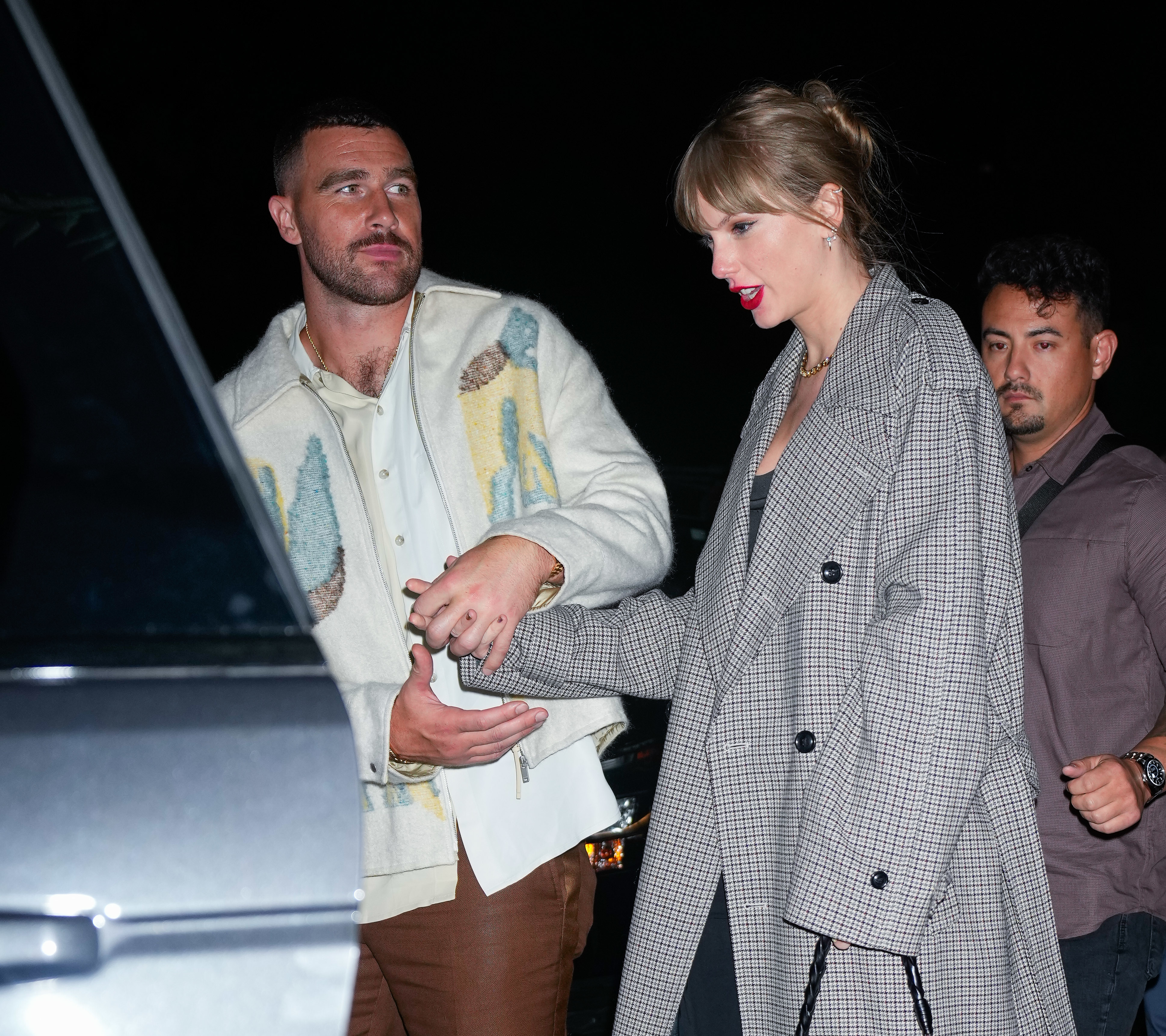 Inside Taylor Swift and Travis Kelce's PDA-Filled Date Night