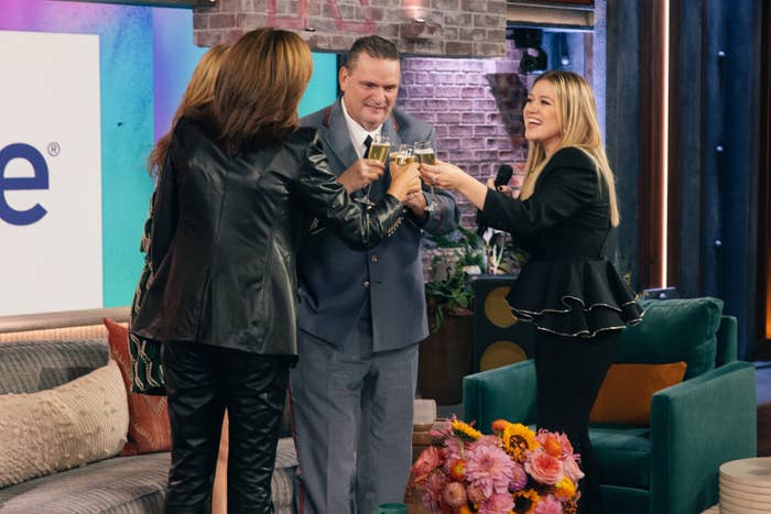 Screenshot from "The Kelly Clarkson Show"