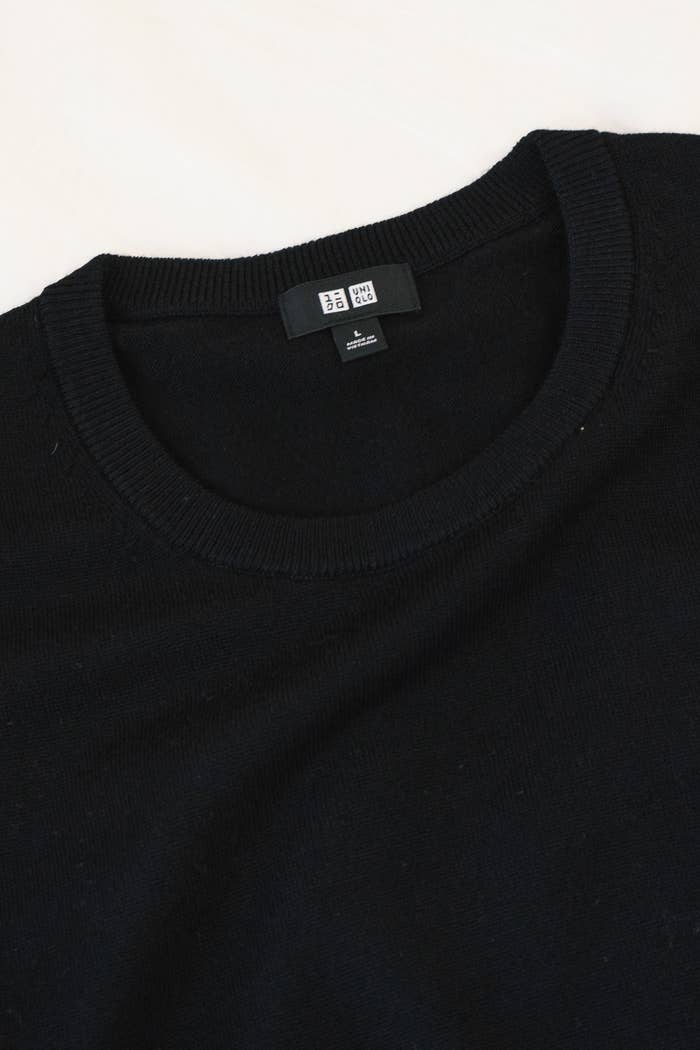 ユニクロのオススメトップス「エクストラファインメリノクルーネックセーター(長袖)」