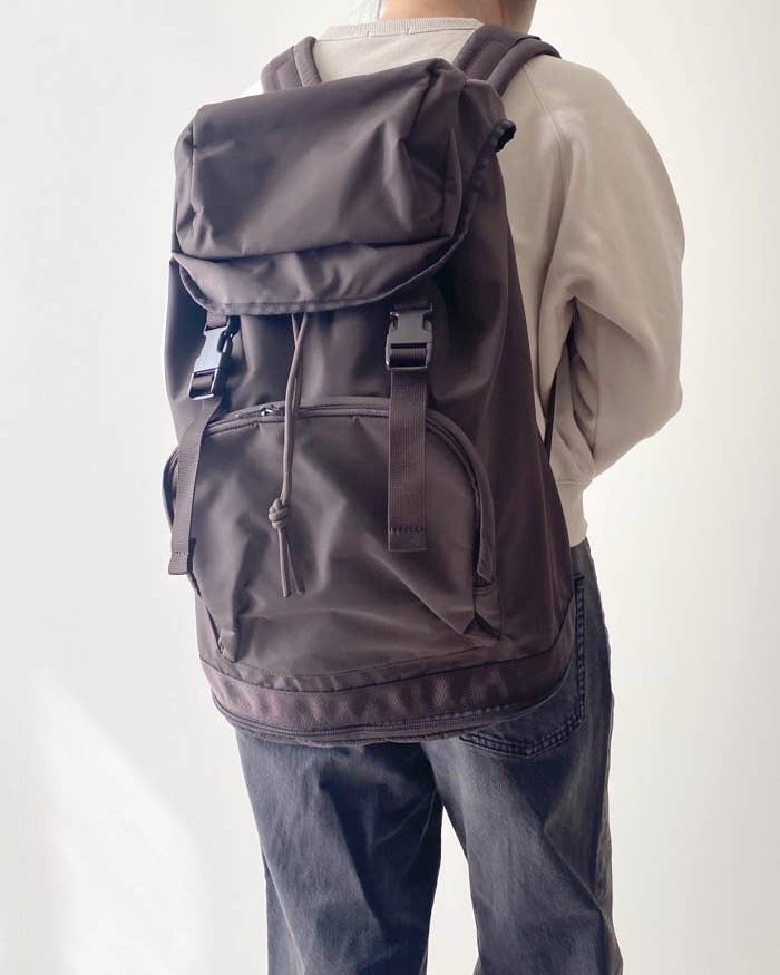 ユニクロのオススメのバッグ「バックパック」