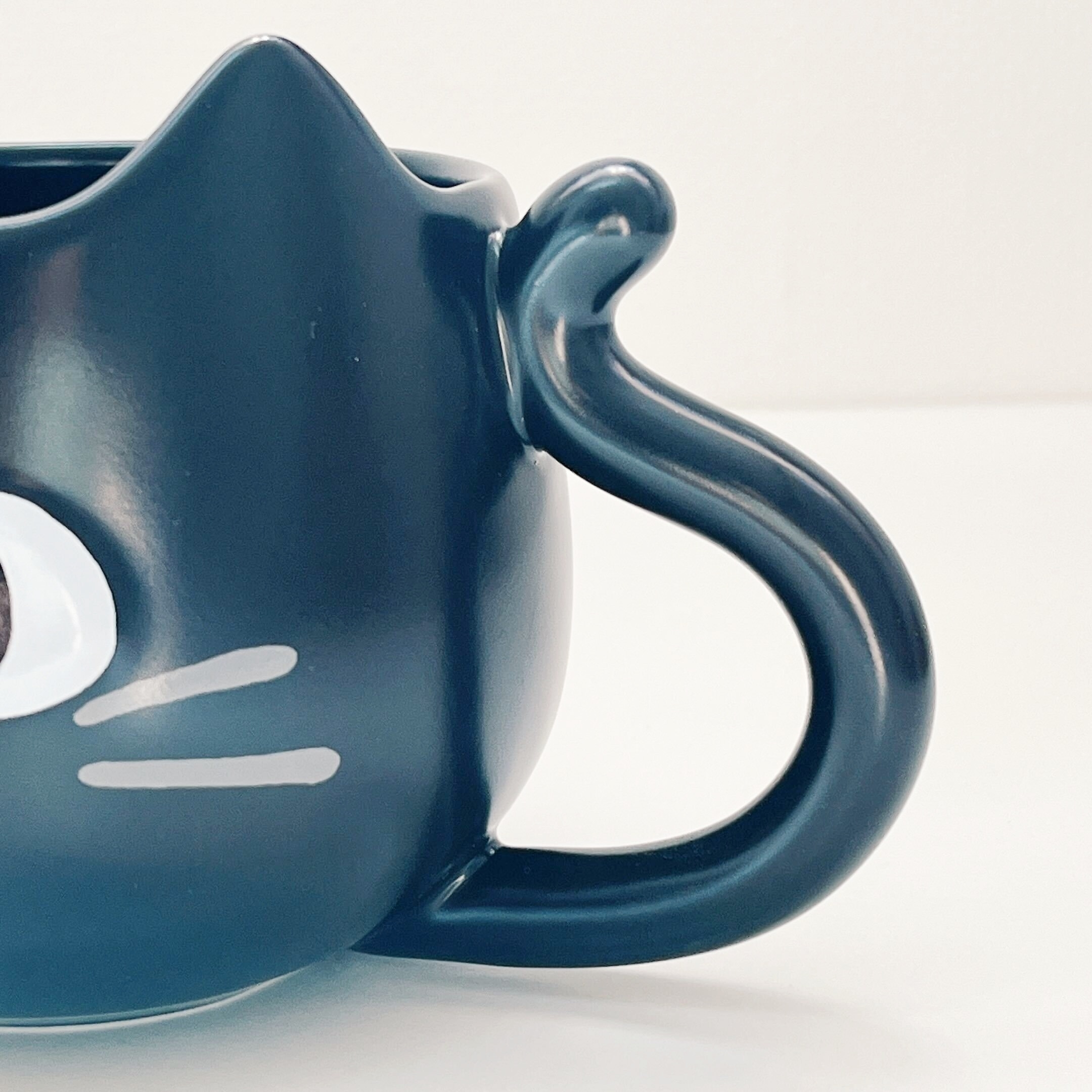 Starbucks Coffee(スターバックスコーヒー)のオススメのマグカップ「ハロウィン2023マグキャットフェイス355ml」