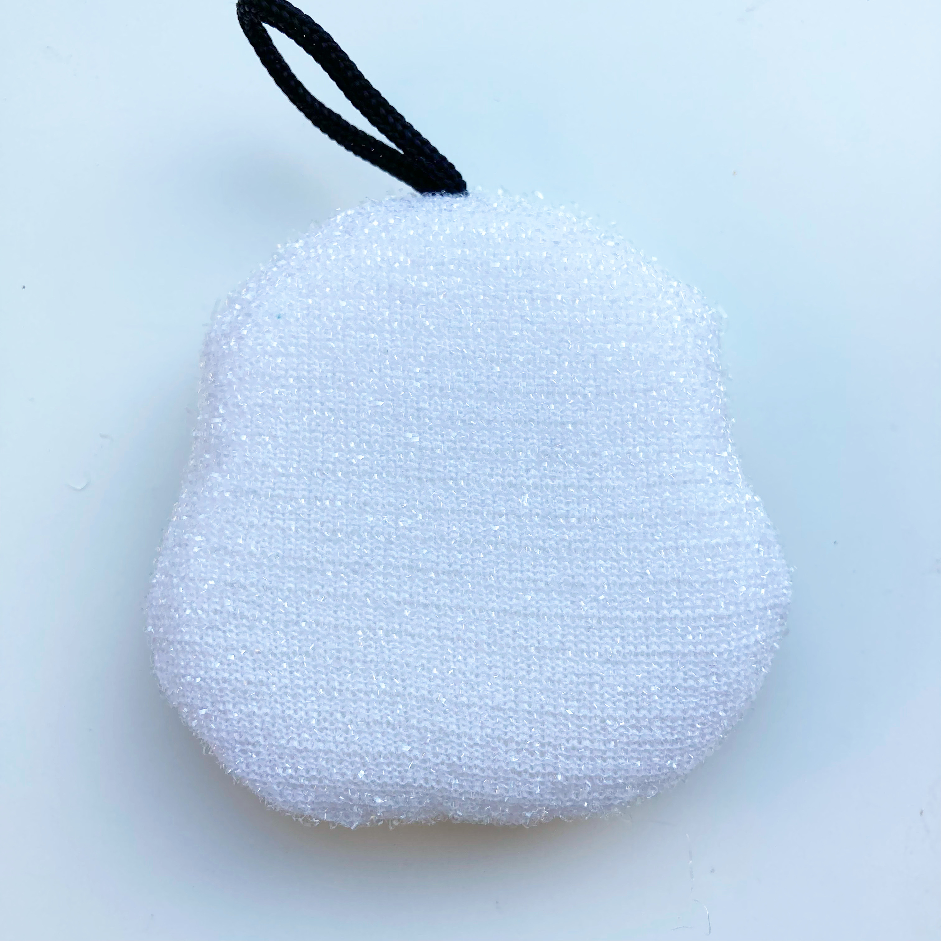 CanDo(キャンドゥ)のキッチンアイテム「キラキラキッチンスポンジシマエナガ」