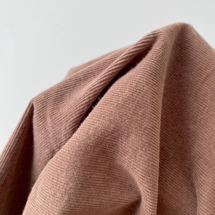 無印良品のオススメのパンツ「コーデュロイストレートイージーパンツ」