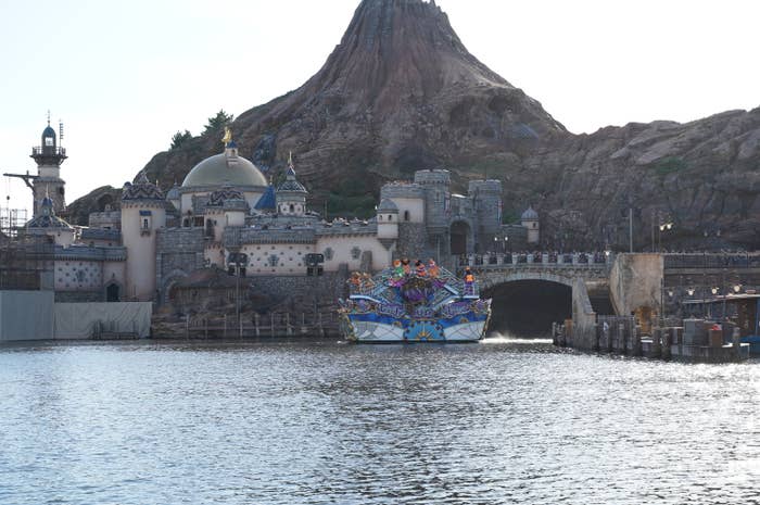 ディズニーシーの限定ショー「ディズニー・ハロウィーン・グリーティング」