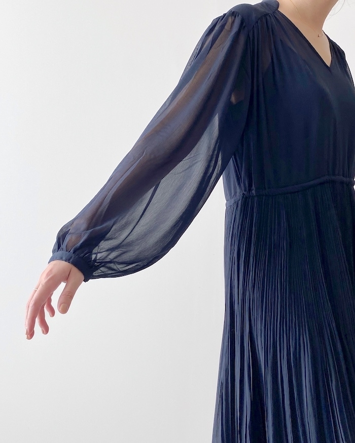 ユニクロのオススメのワンピース「シフォンプリーツワンピース」