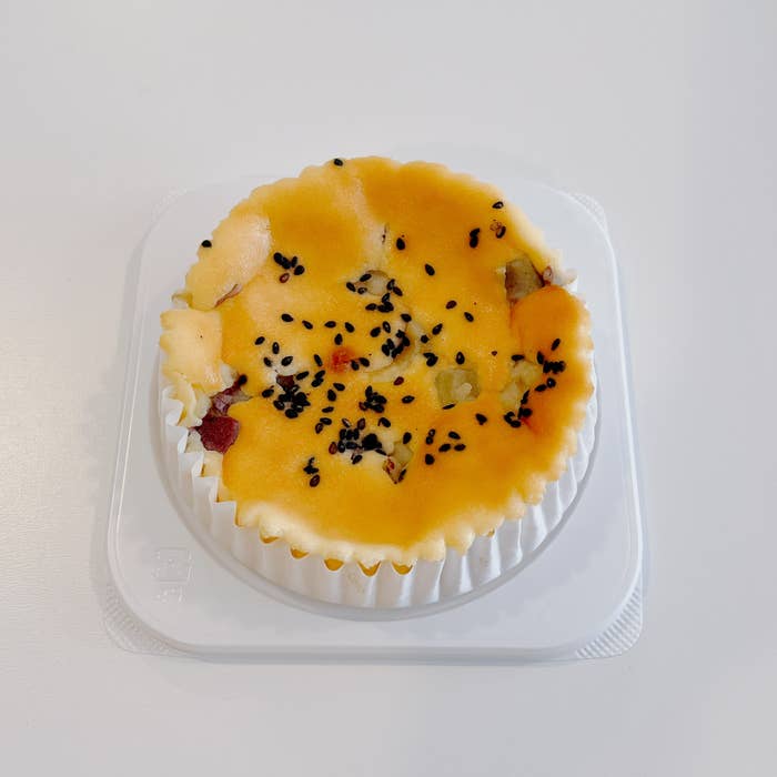 成城石井のオススメのスイーツ「紅はるかの芋チーズケーキ」