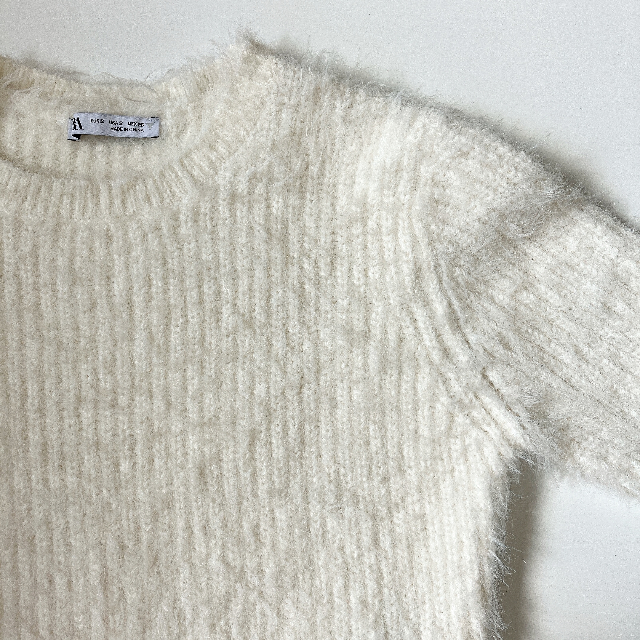 ZARA（ザラ）のおすすめセーター「エコファー素材セーター」