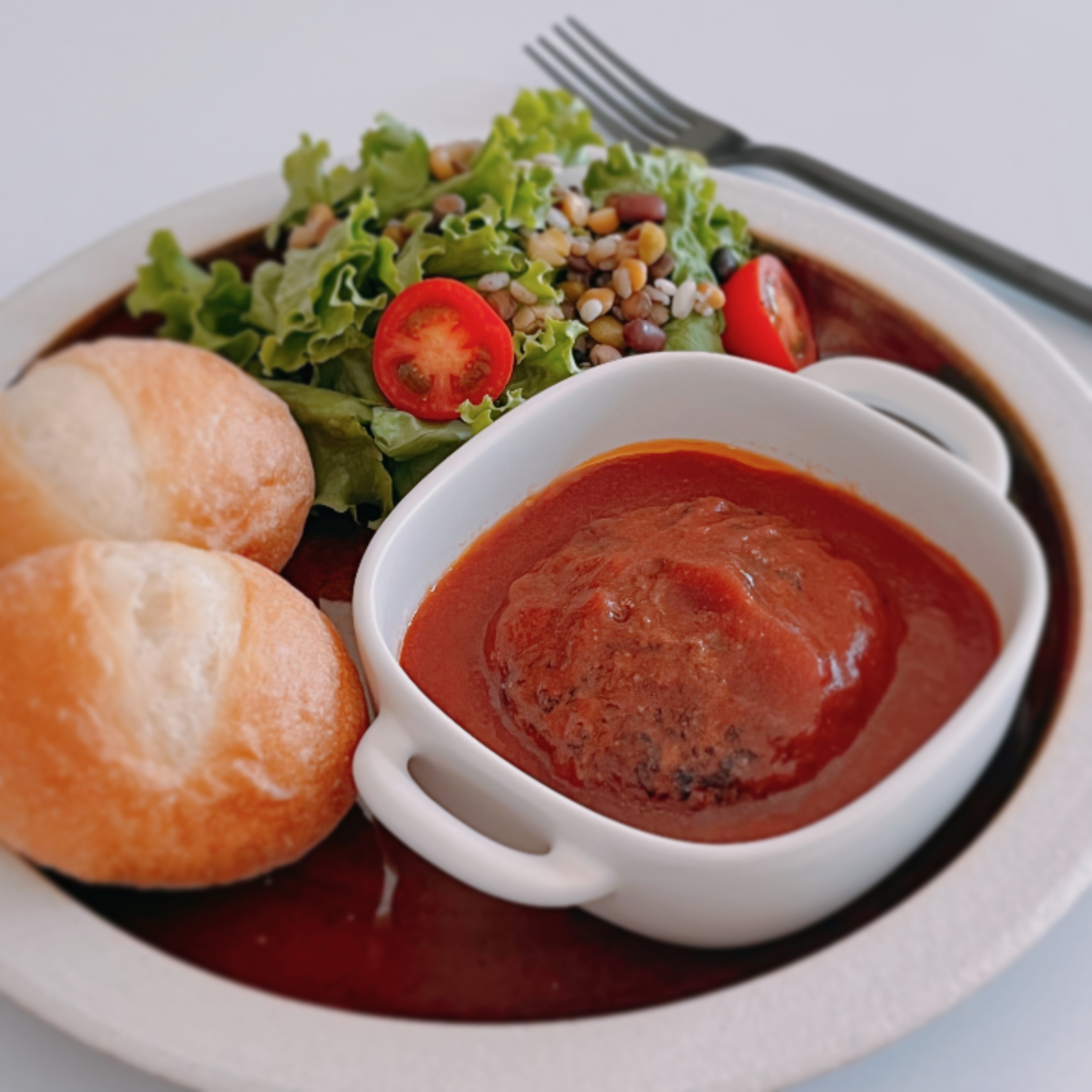 KALDI（カルディ）のおすすめ「肉バル缶 トマトソースのハンバーグ」