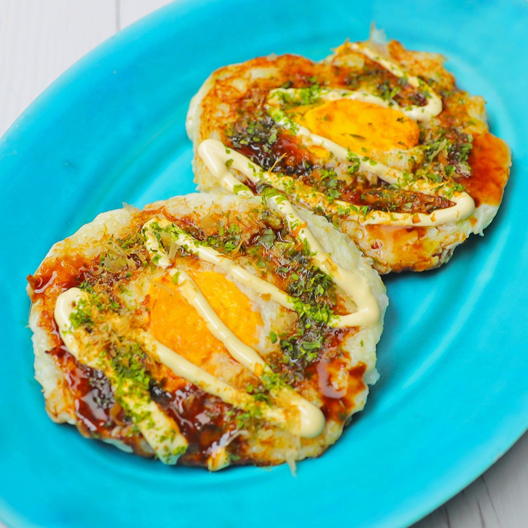 目玉焼き好き Sunny-side-up fried eggs - Simple recipes from chef MIKUNI - YouTube