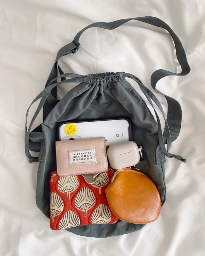 ユニクロのオススメのバッグ「ドローストリングバッグ（スモール）」