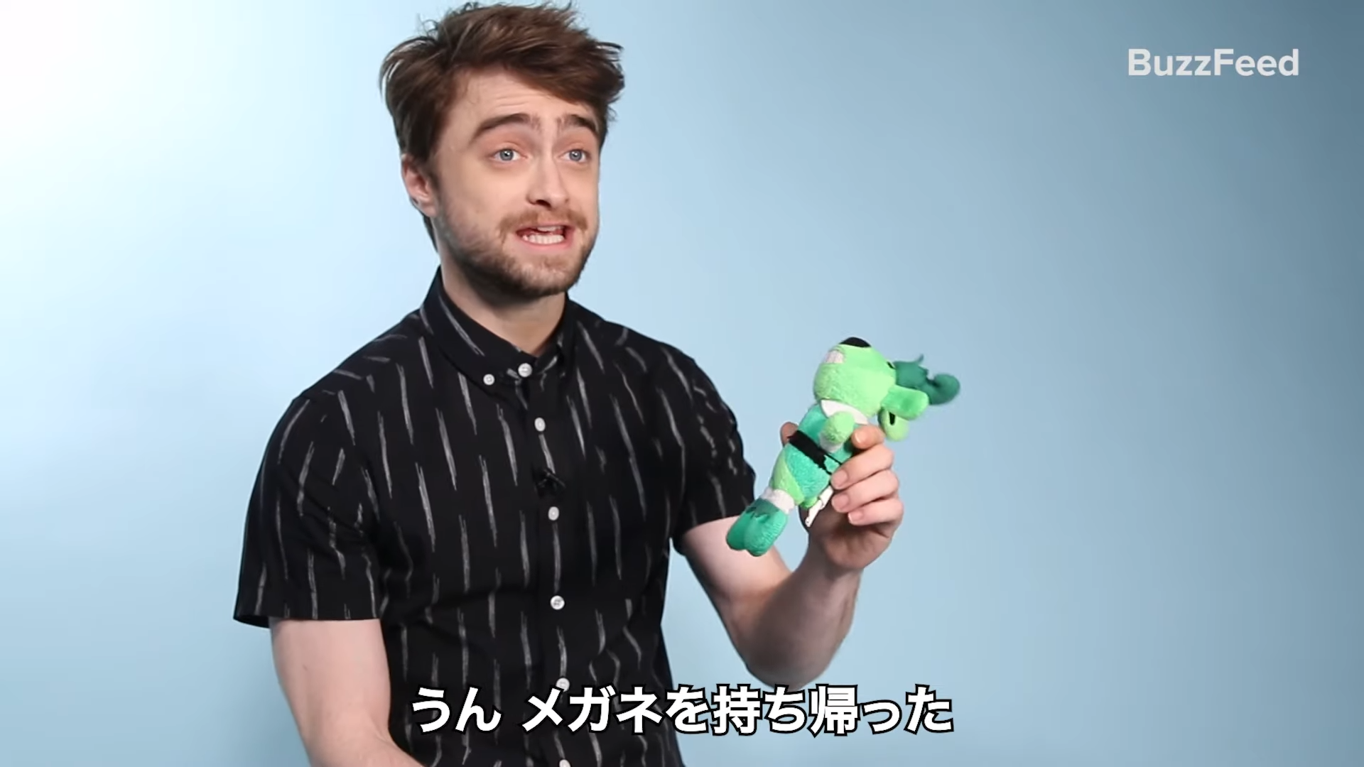 インタビューに答えるダニエル・ラドクリフ