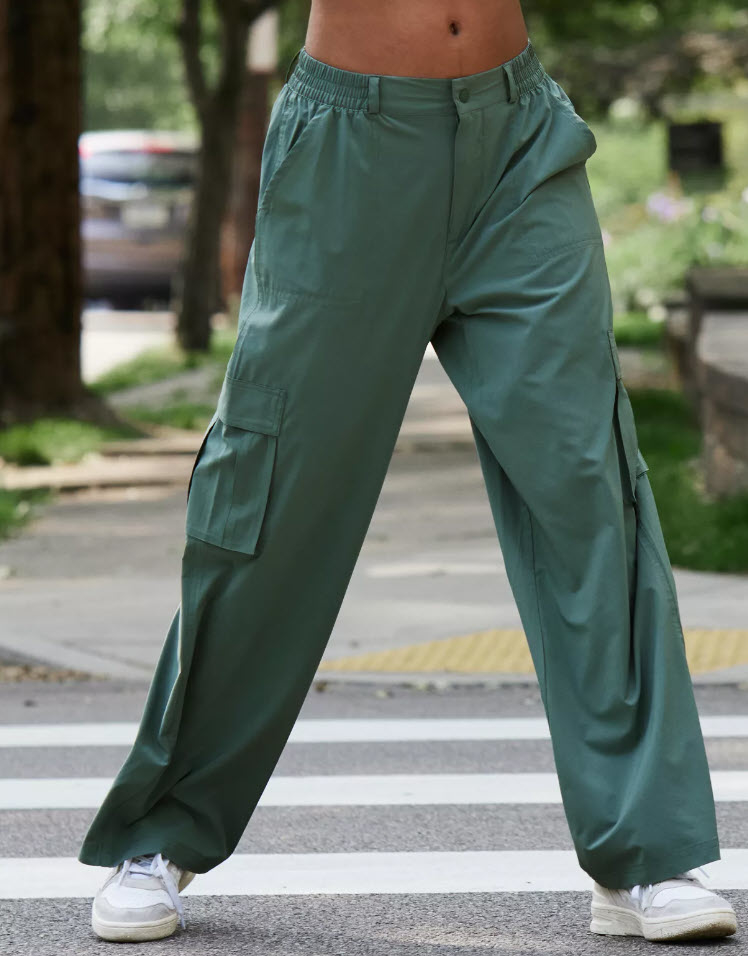 dark green cargo pants with pockets