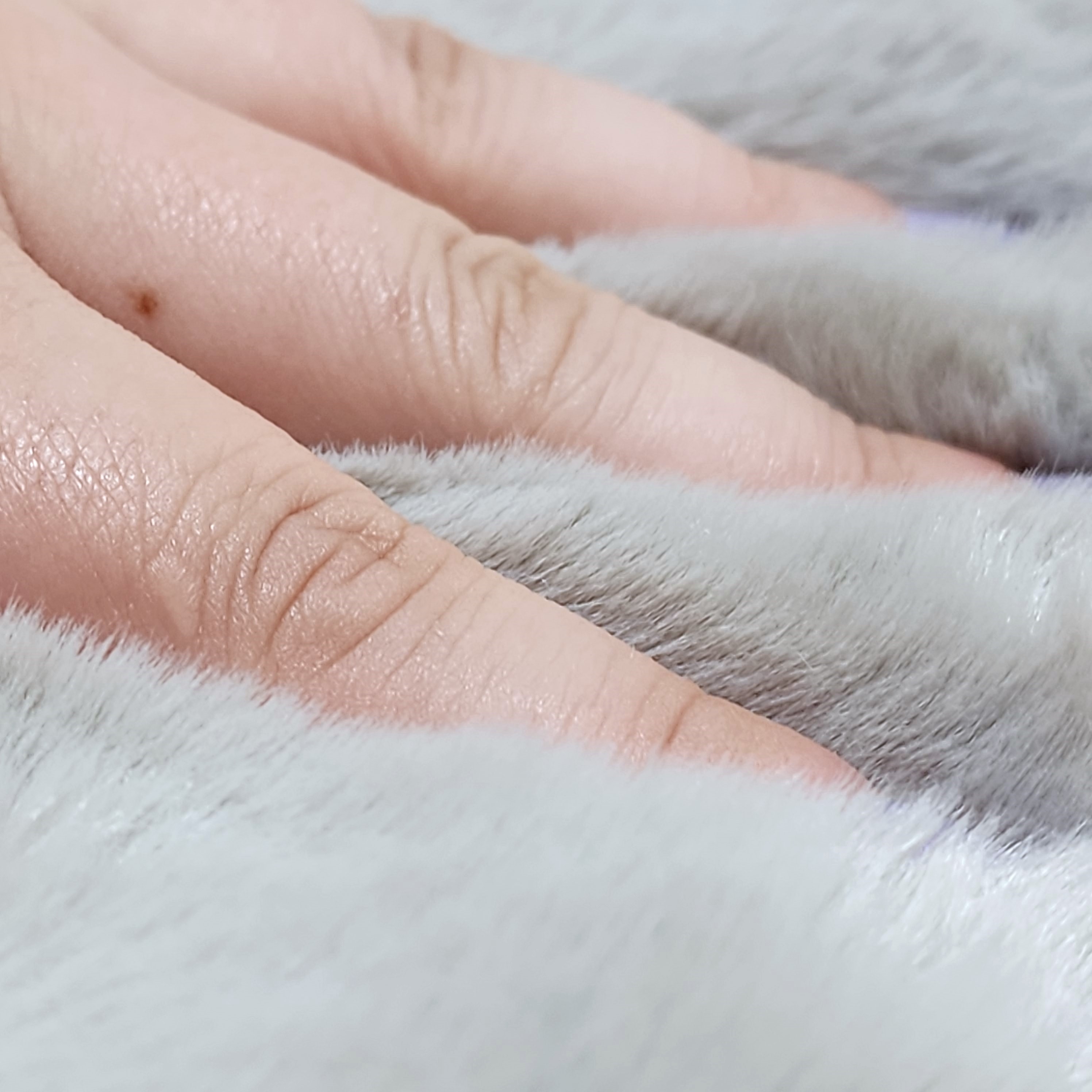 ニトリのおすすめインテリア「フロアマット(ウサギ2 LMO 50X80)」