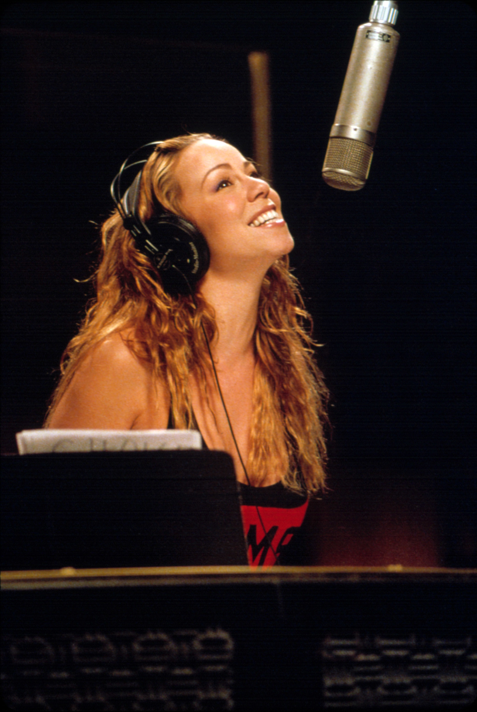 mariah singing in the recording booth
