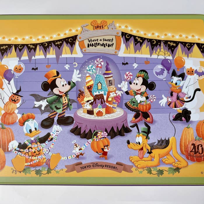 ディズニーランドの期間限定お土産「アソーテッド・クッキー缶」