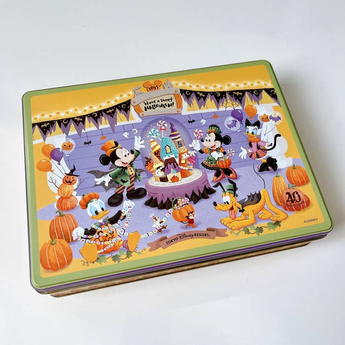 ディズニーランドの期間限定お土産「アソーテッド・クッキー缶」