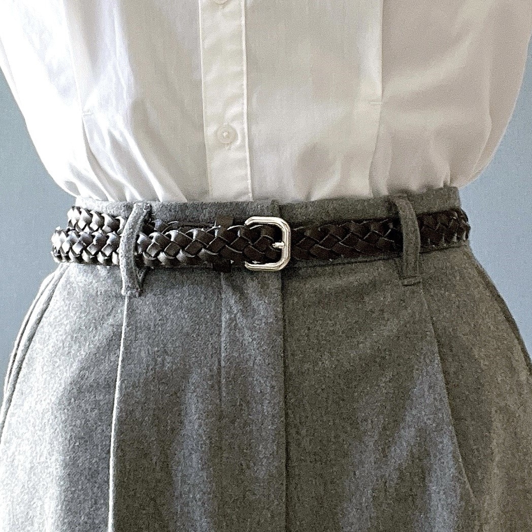 無印良品のオススメのパンツ「ストレッチ起毛タックパンツ」