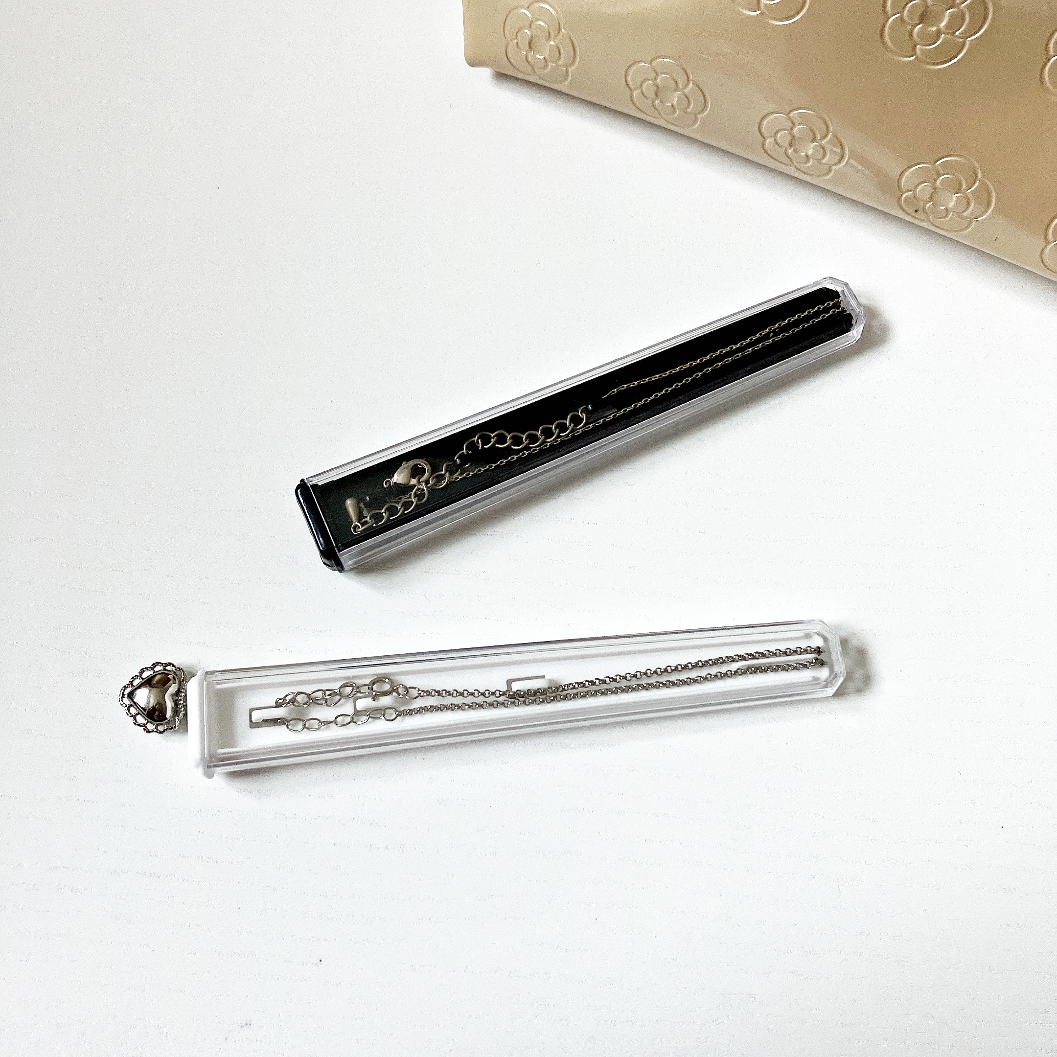 Seria(セリア)のおすすめ雑貨「絡みにくいネックレスケース 2P」