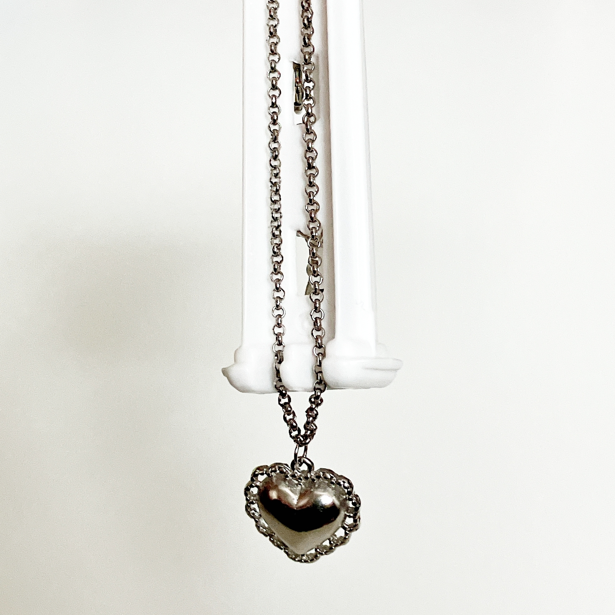 Seria(セリア)のおすすめ雑貨「絡みにくいネックレスケース 2P」