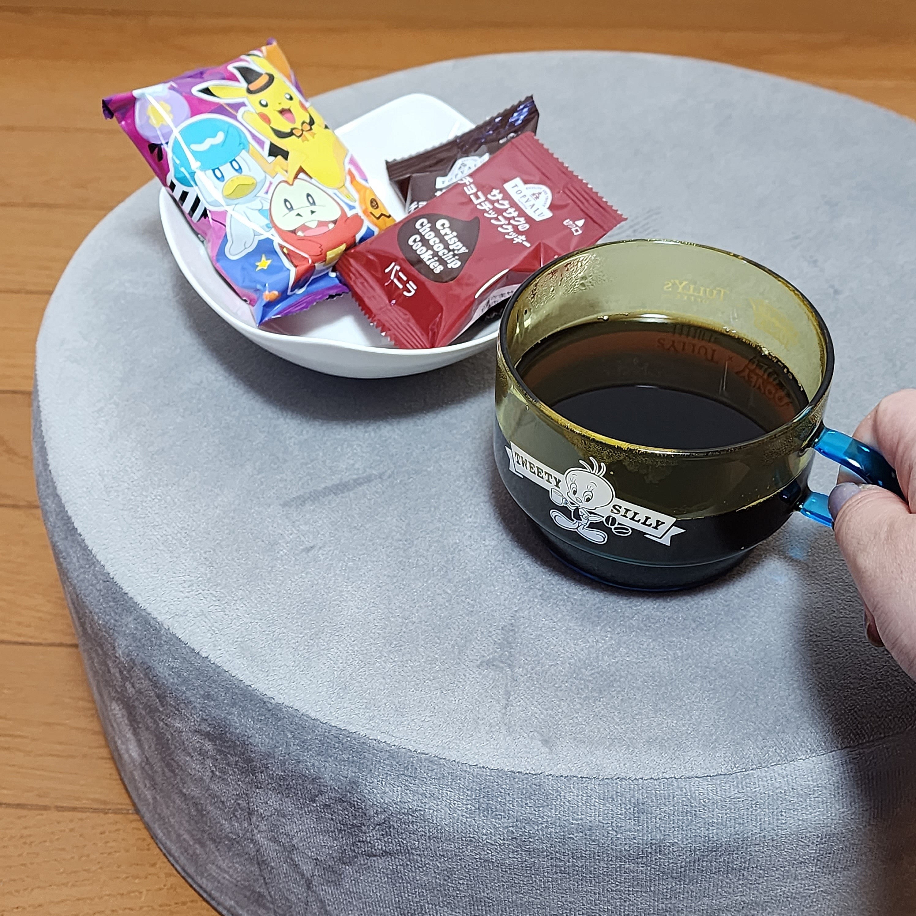 ニトリのおすすめインテリア「【デコホーム商品】フロアスツール（グロス）」