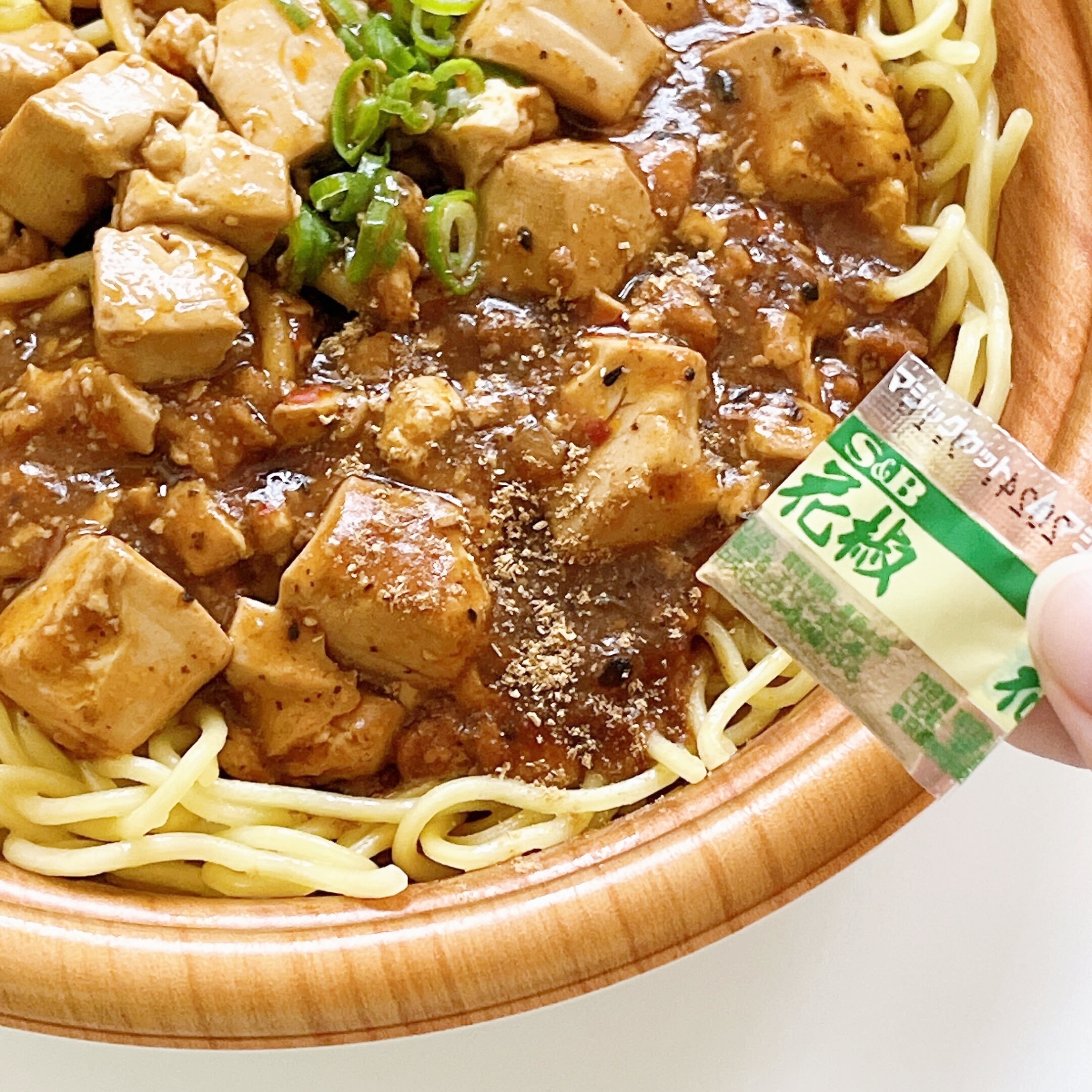 FamilyMart(ファミリーマート)のオススメの麺「しびれる辛さ!麻婆焼そば」