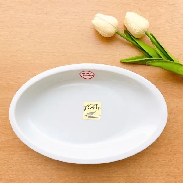 DAISO（ダイソー）のおすすめ食器「ボウル（ななめカレー皿、約25cm）」