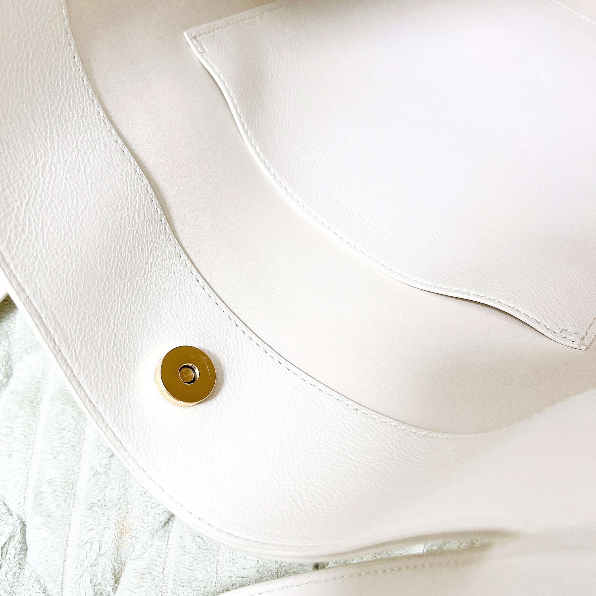 GLOBAL WORK(グローバルワーク)のオススメのバッグ「ソフトA4PUワンショルダー」