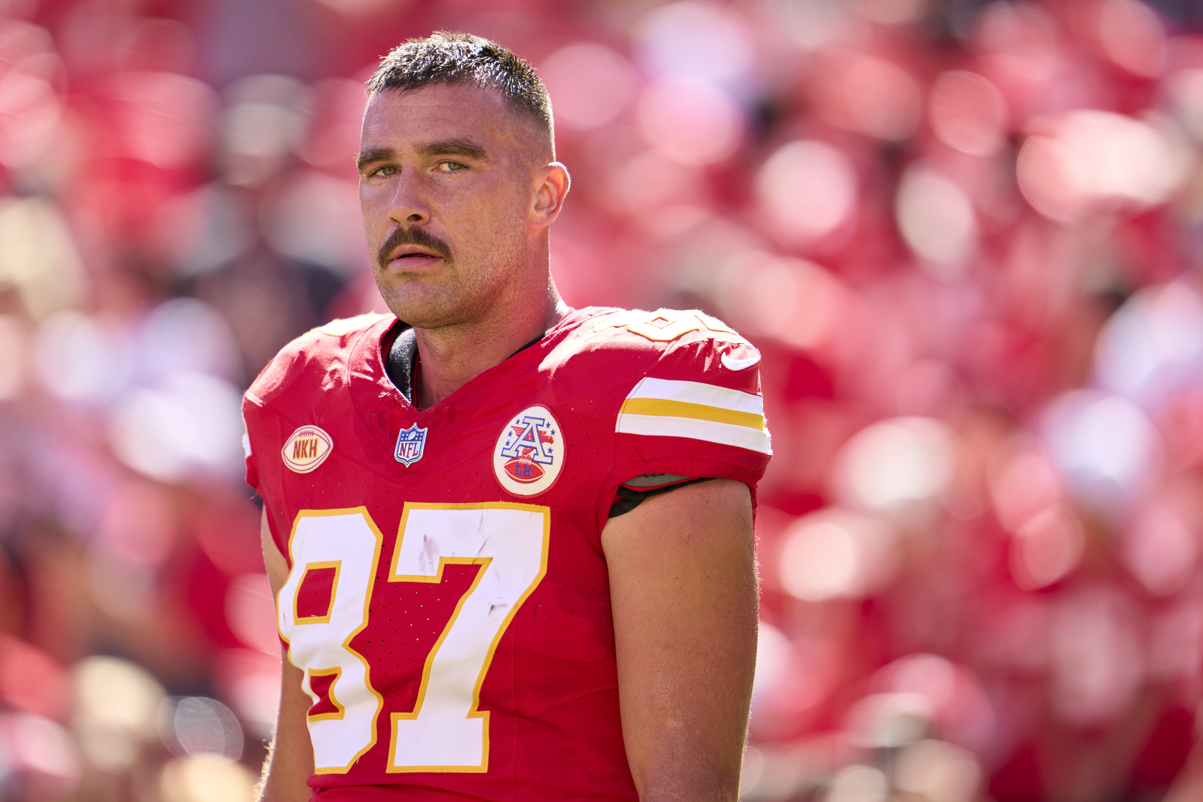 Close-up of Travis in his NFL uniform, without the helmet