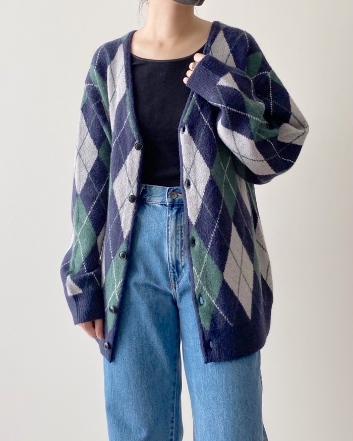 GUのオススメのカーディガン「ブラッシュドヤーンカーディガン(長袖)(アーガイル)」