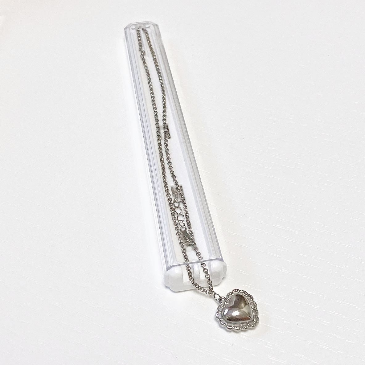 Seria(セリア)のおすすめ雑貨「絡みにくいネックレスケース 2P」