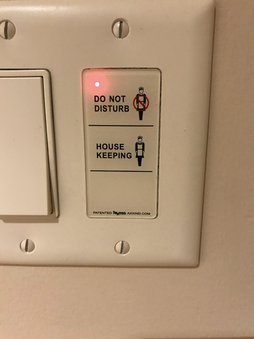 A &quot;do not disturb&quot; button that locks a door