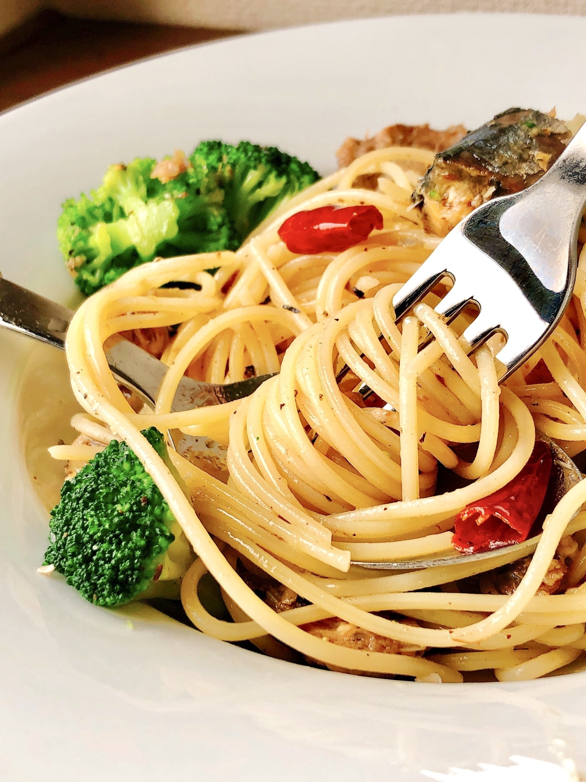 セブン-イレブンのおすすめ「オイルごと使える オリーブオイルさば」