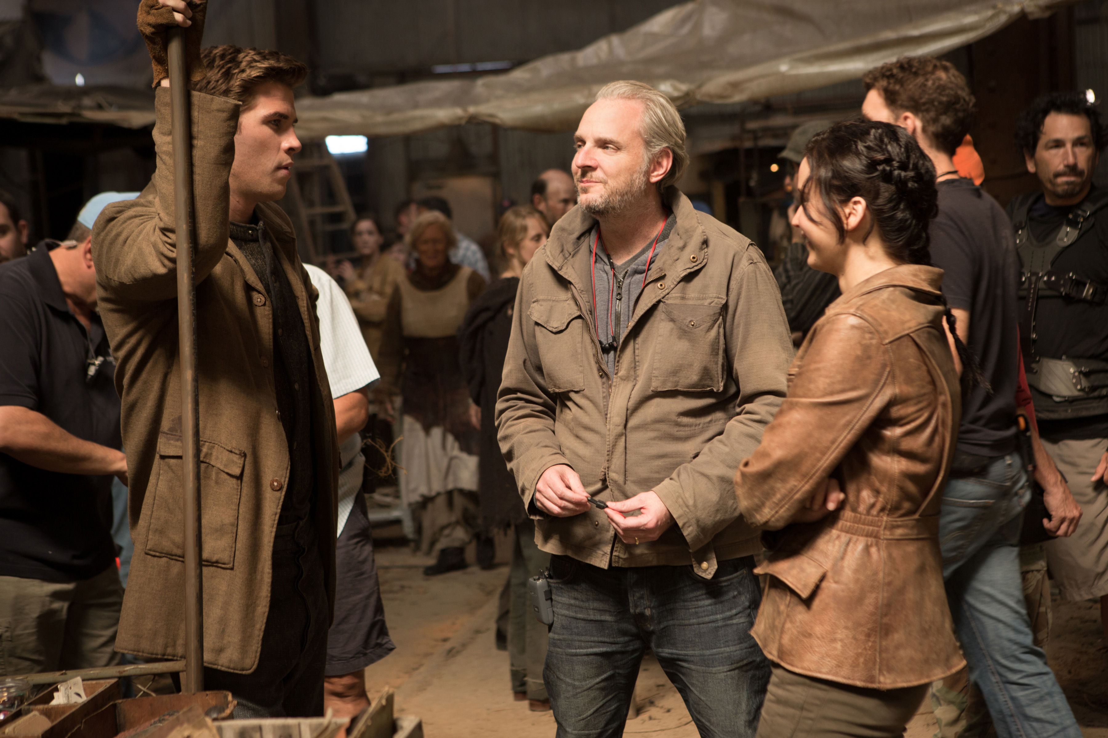 Francis Lawrence behind the scenes of Catching Fire with Jennifer Lawrence and Liam Hemsworth