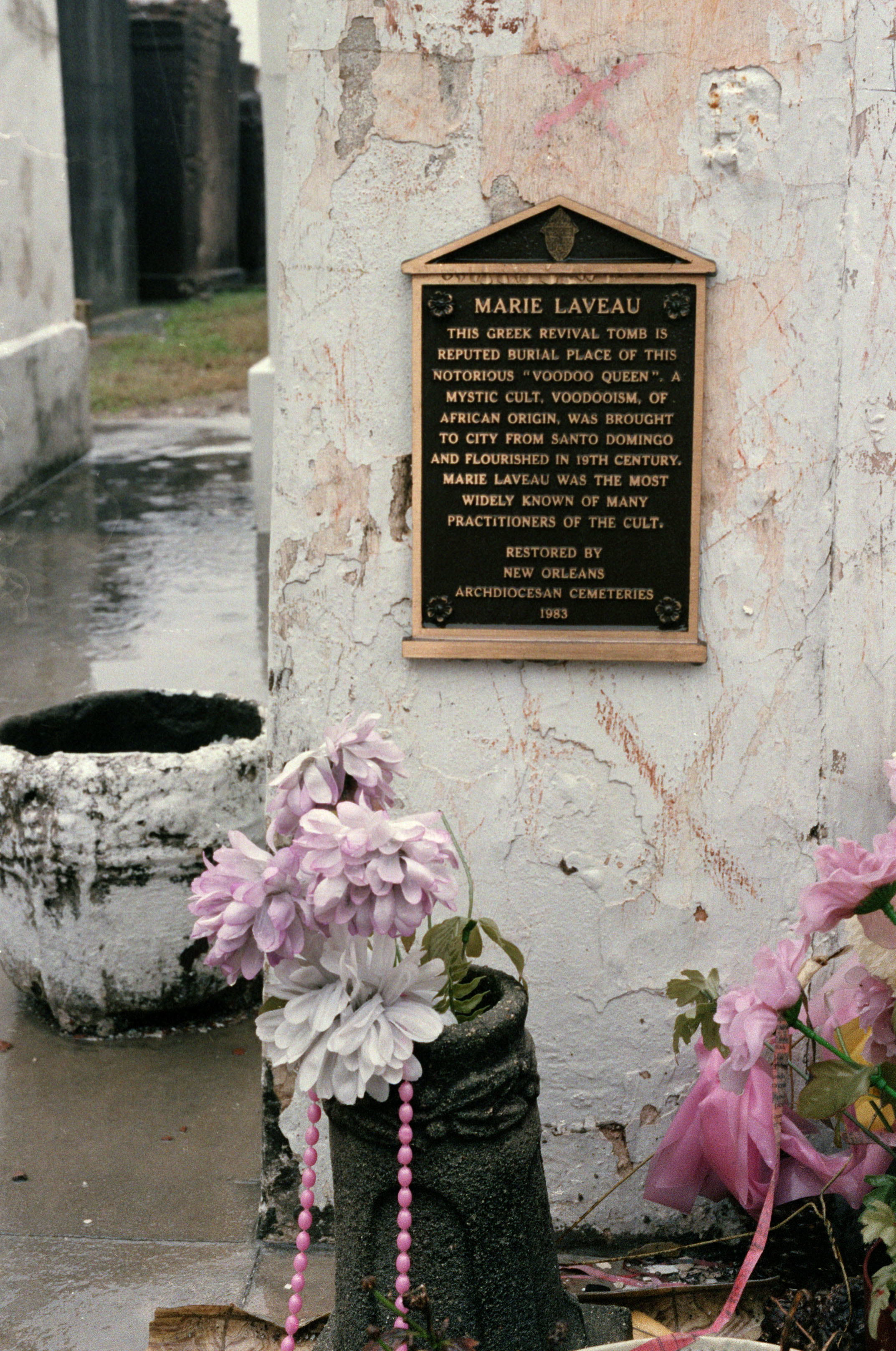 grave of Marie Laveau