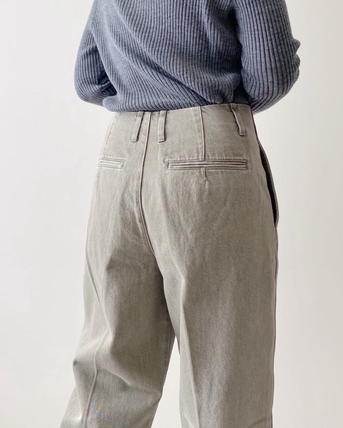 UNIQLO(ユニクロ)のおすすめボトムス「デニムストレートパンツ セットアップ可能」