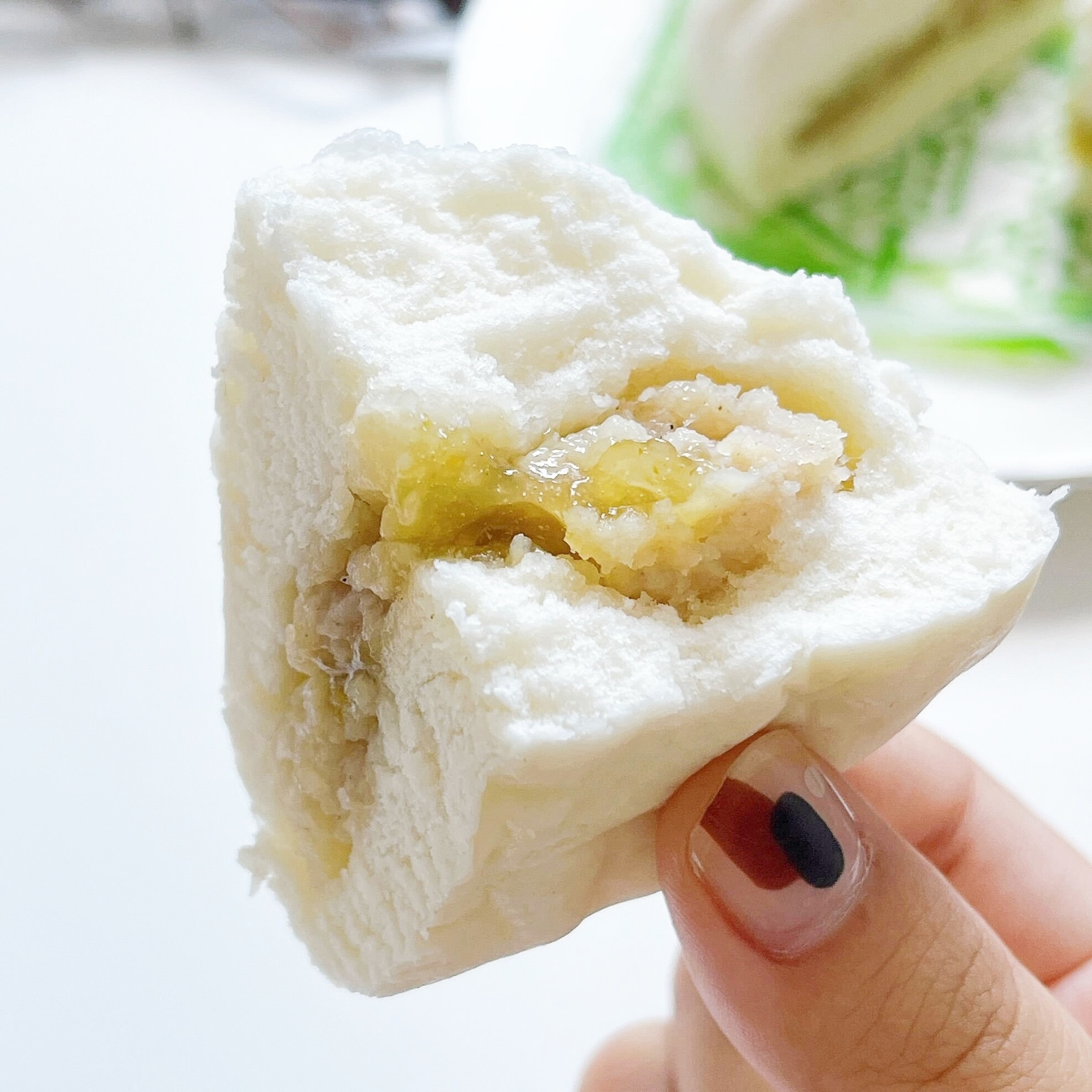 FamilyMart(ファミリーマート)のオススメのホットスナック「ゆず胡椒肉まん」