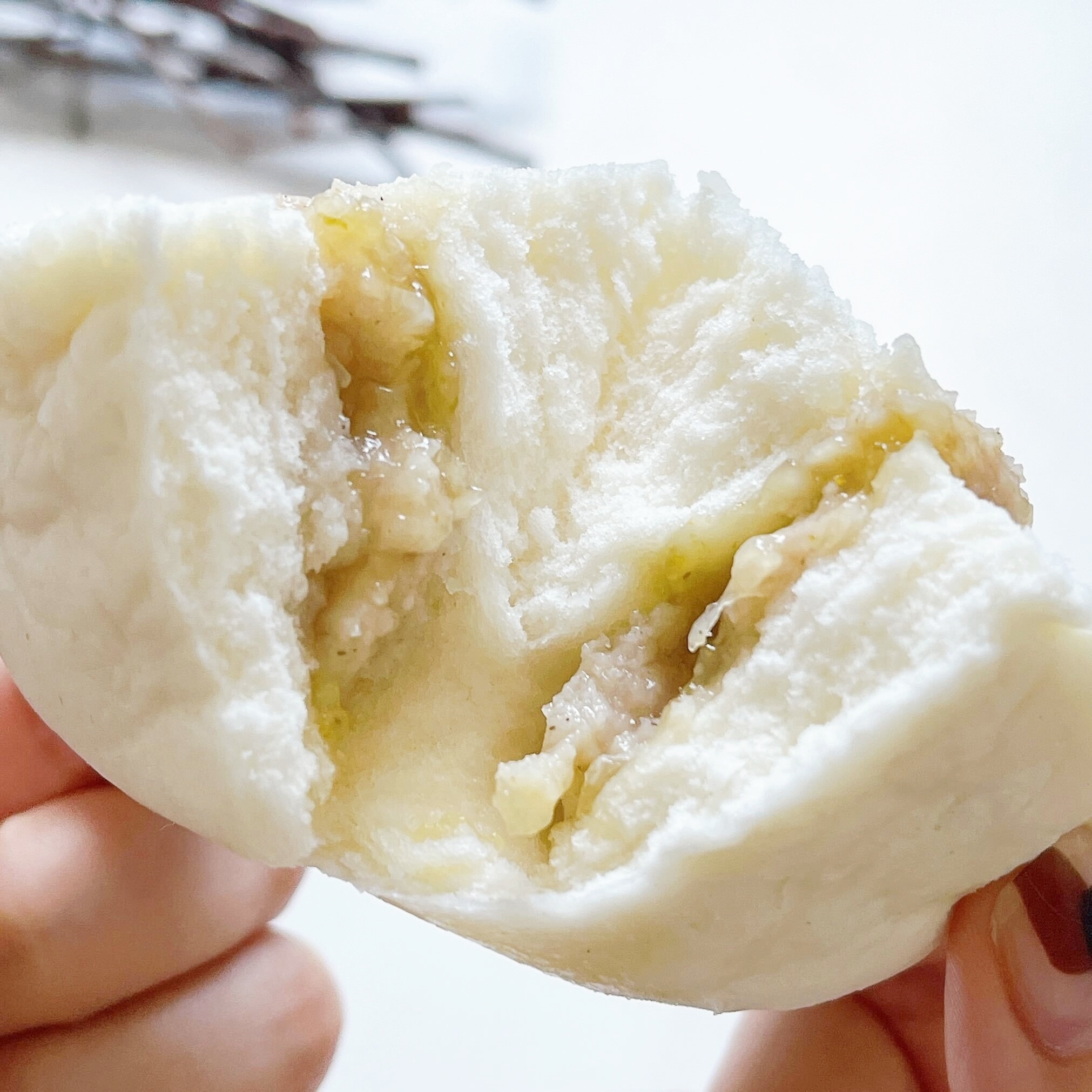 FamilyMart(ファミリーマート)のオススメのホットスナック「ゆず胡椒肉まん」